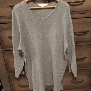 Victoria's Secret Heather Gray V-Neck Sleep Top sz Med